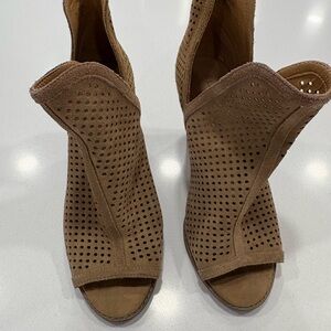 Lucky Brand Brown Perforated Women's Ankle Boots